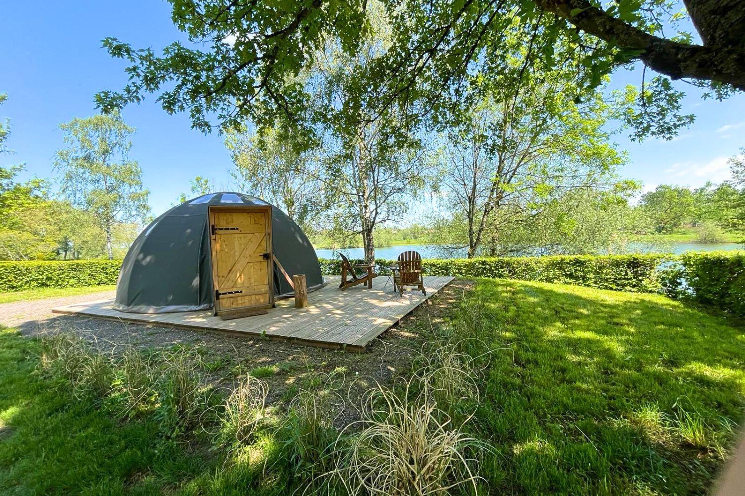 nuit insolite lorraine - bulle etang - bulle au bord de l'eau - dormir dans un dome