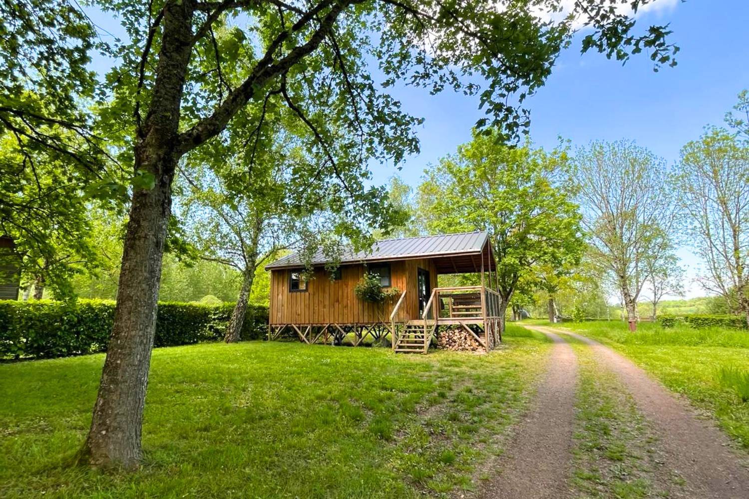 etat nature - cabane sur pilotis - gite insolite vosges