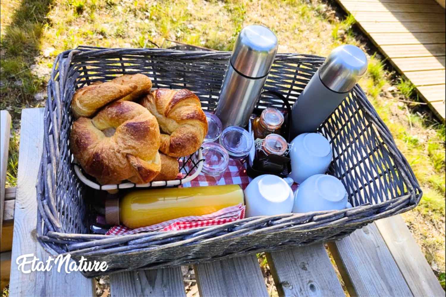 Etat Nature : nuit insolite dans une roulotte avec petit déjeuner - nuit insolite en lorraine